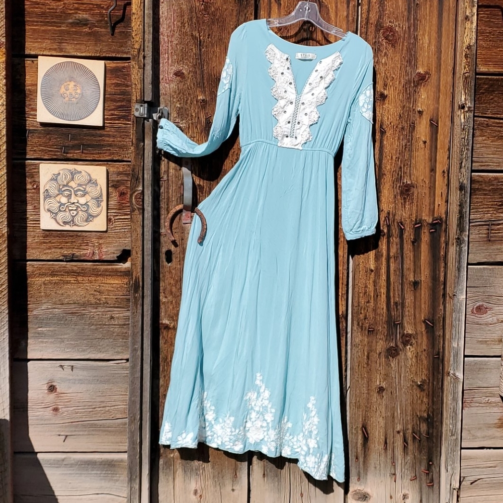 Sweet boho peasant longsleeve maxi dress